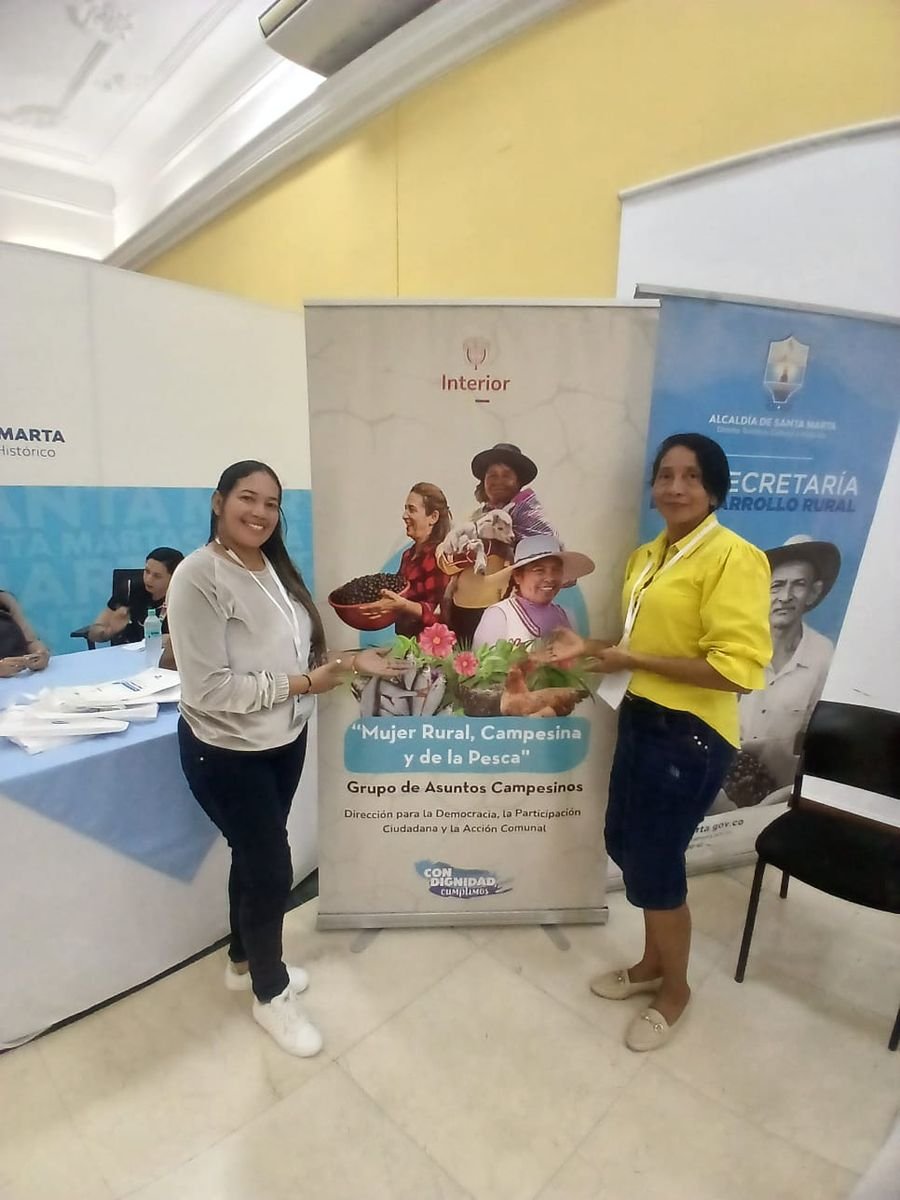 Representantes de ASOCARCOL en la mesa de trabajo Mujer Rural, Campesina y de la Pesca, con el Ministerio del Interior y la Alcaldía de Santa Marta